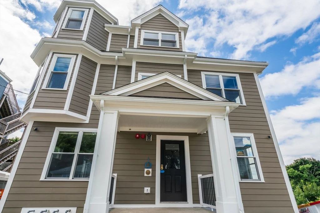 3 bed, 2 bath apartment for rent at 89 Summit Ave Unit 4, Winthrop — photo 12 of 13