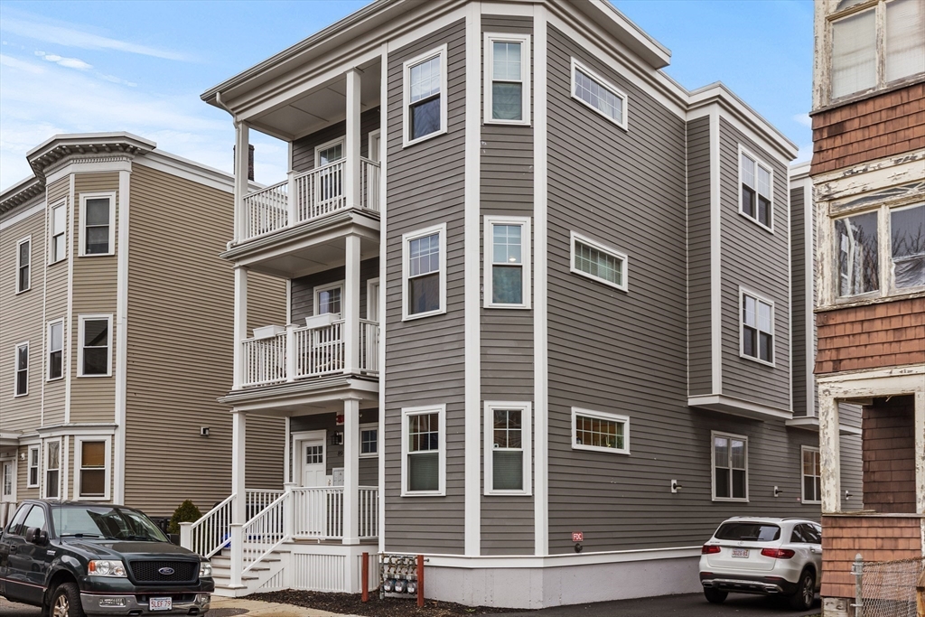2 bed, 2 bath apartment for rent at 89 Sydney St Unit 2, Dorchester — photo 2 of 20
