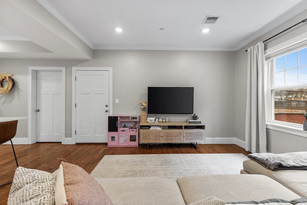 2 bed, 2 bath apartment for rent at 89 Sydney St Unit 2, Dorchester — photo 9 of 20