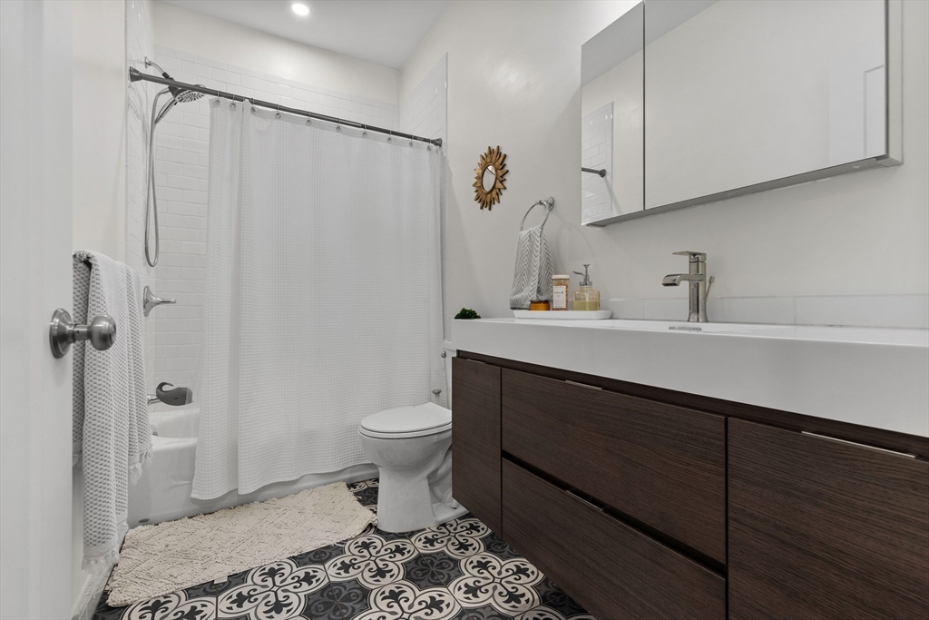 2 bed, 2 bath apartment for rent at 89 Sydney St Unit 2, Dorchester — photo 12 of 20