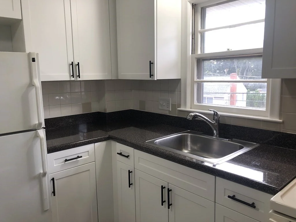 1 bed, 1 bath apartment for rent at 89 Trapelo Unit 27, Waltham — photo 2 of 14