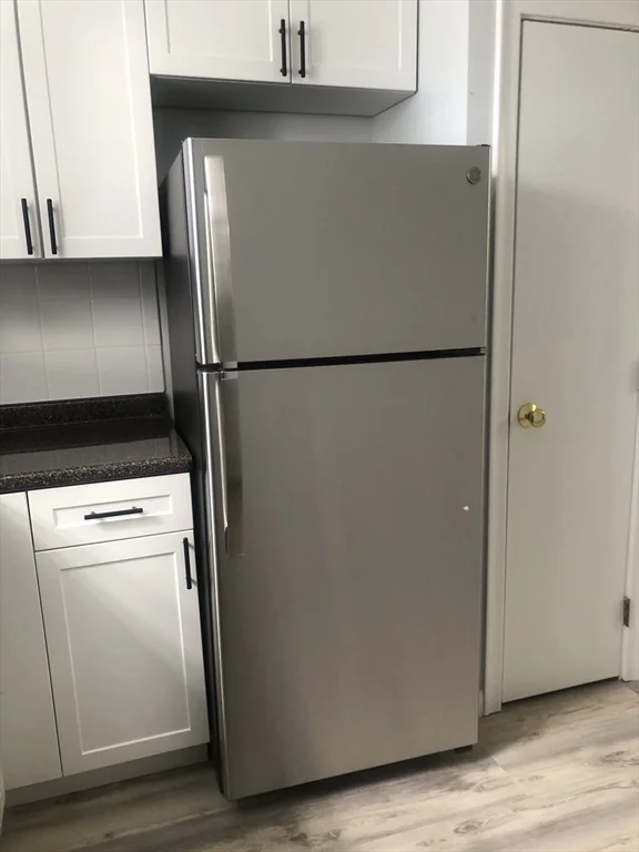 1 bed, 1 bath apartment for rent at 89 Trapelo Unit 33, Waltham — photo 3 of 14