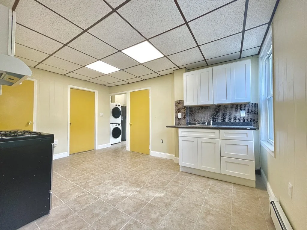3 bed, 1 bath apartment for rent at 89 Tuttle St Unit 1, Boston — photo 3 of 12