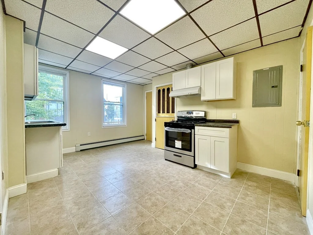 3 bed, 1 bath apartment for rent at 89 Tuttle St Unit 1, Boston — photo 4 of 12