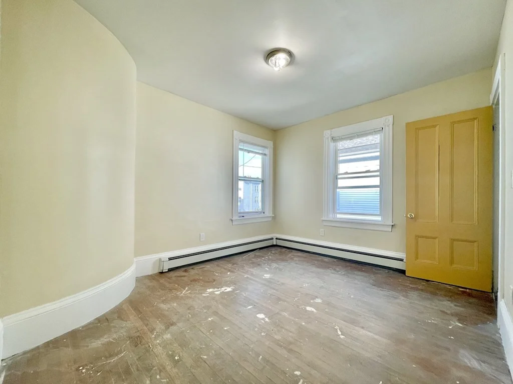 3 bed, 1 bath apartment for rent at 89 Tuttle St Unit 1, Boston — photo 10 of 12