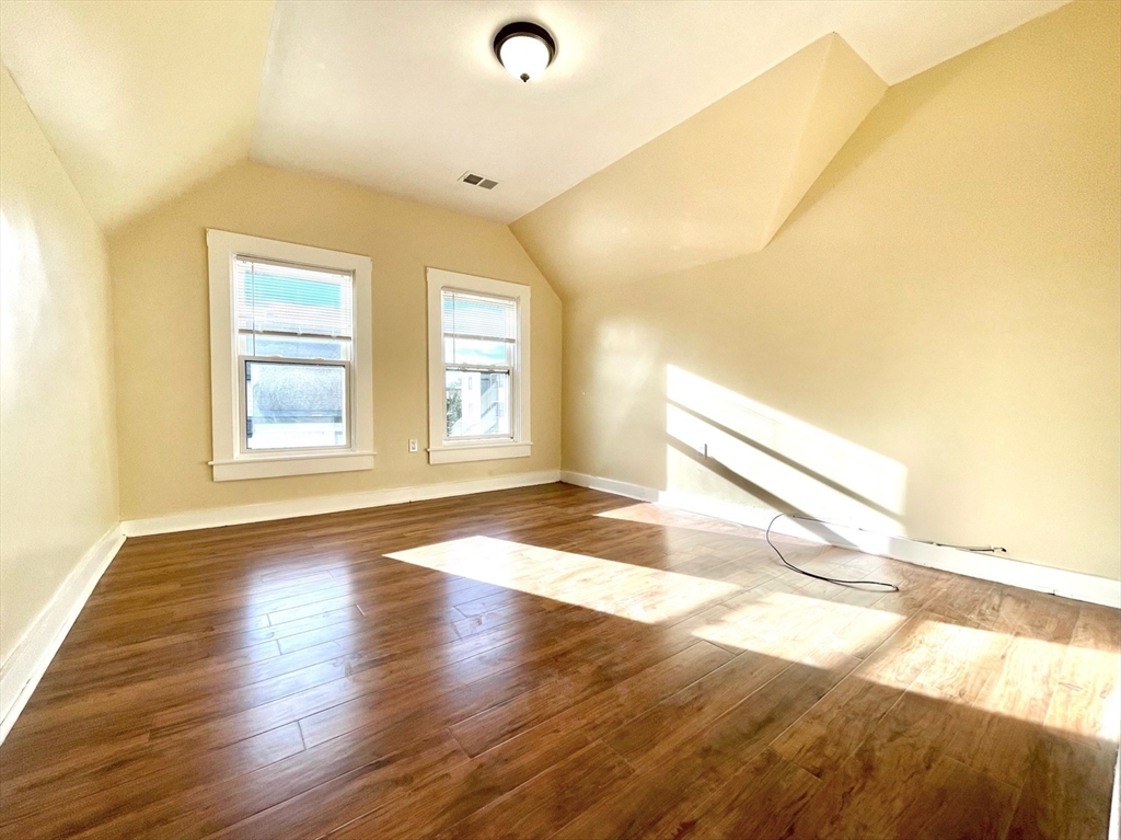 3 bed, 1 bath apartment for rent at 89 Tuttle St Unit 3, Dorchester — photo 5 of 10
