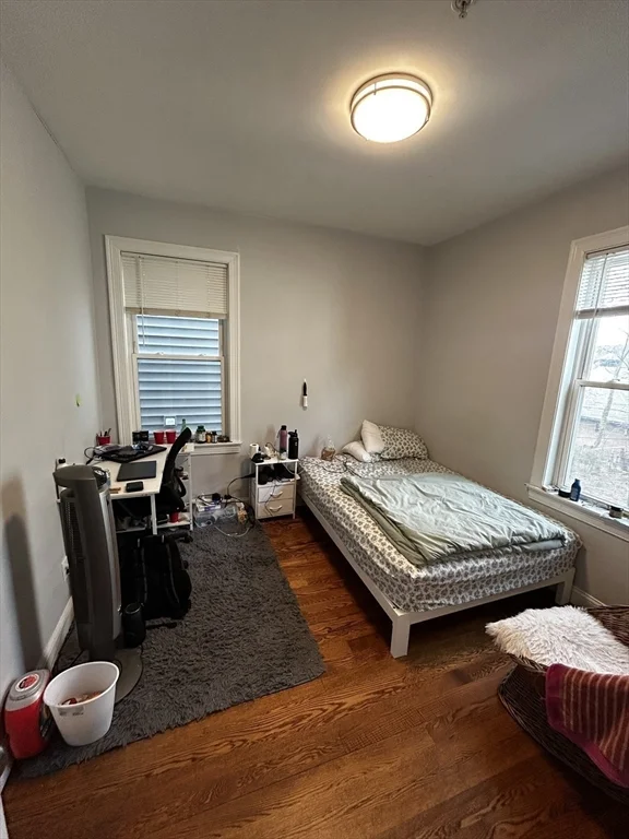 5 bed, 2 bath apartment for rent at 89 Wachusett St Unit 1, Jamaica Plain — photo 4 of 8