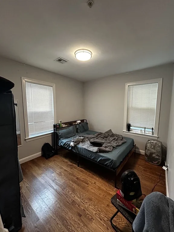 5 bed, 2 bath apartment for rent at 89 Wachusett St Unit 1, Jamaica Plain — photo 6 of 8