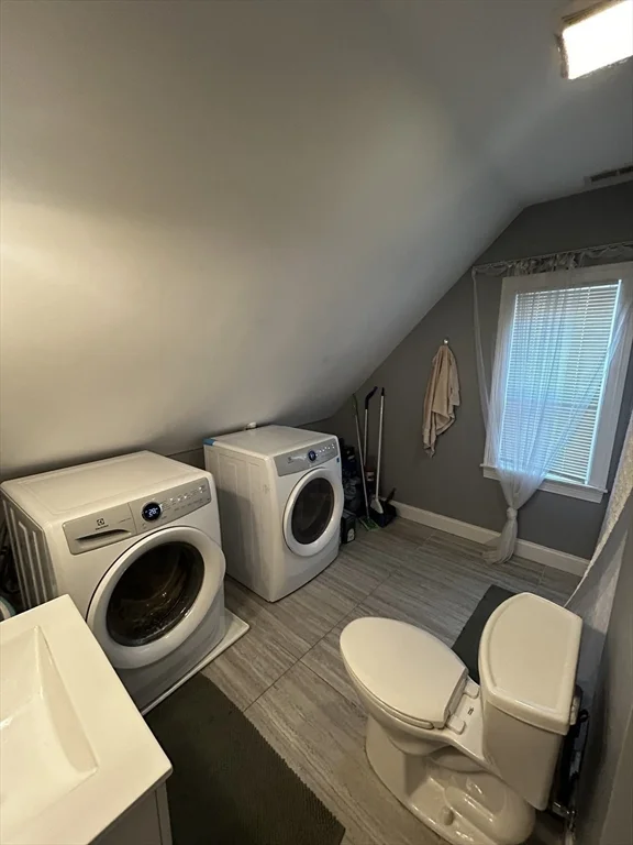 3 bed, 1 bath apartment for rent at 89 Wachusett St Unit 3, Jamaica Plain — photo 7 of 9