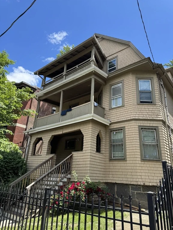 3 bed, 1 bath apartment for rent at 89 Waldeck St Unit 3, Dorchester — photo 15 of 15