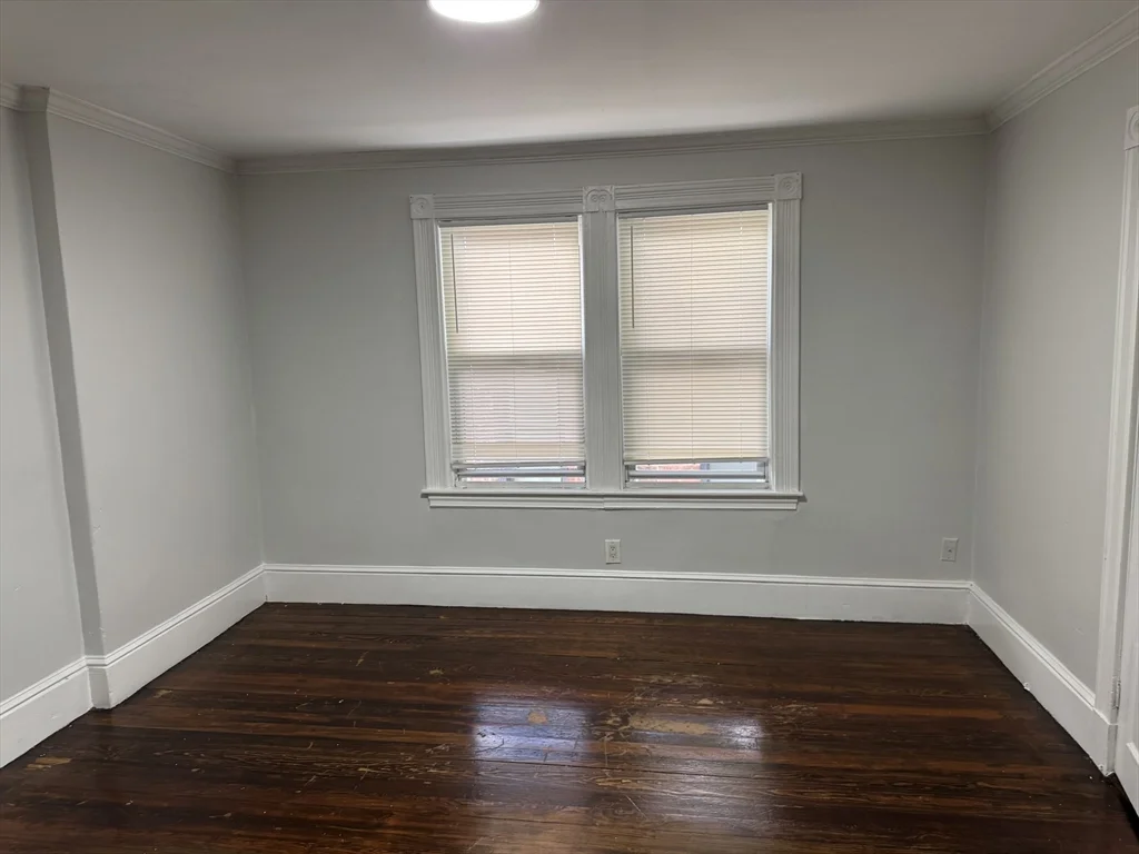 3 bed, 1 bath apartment for rent at 89 Waldeck St Unit 3, Dorchester — photo 12 of 15