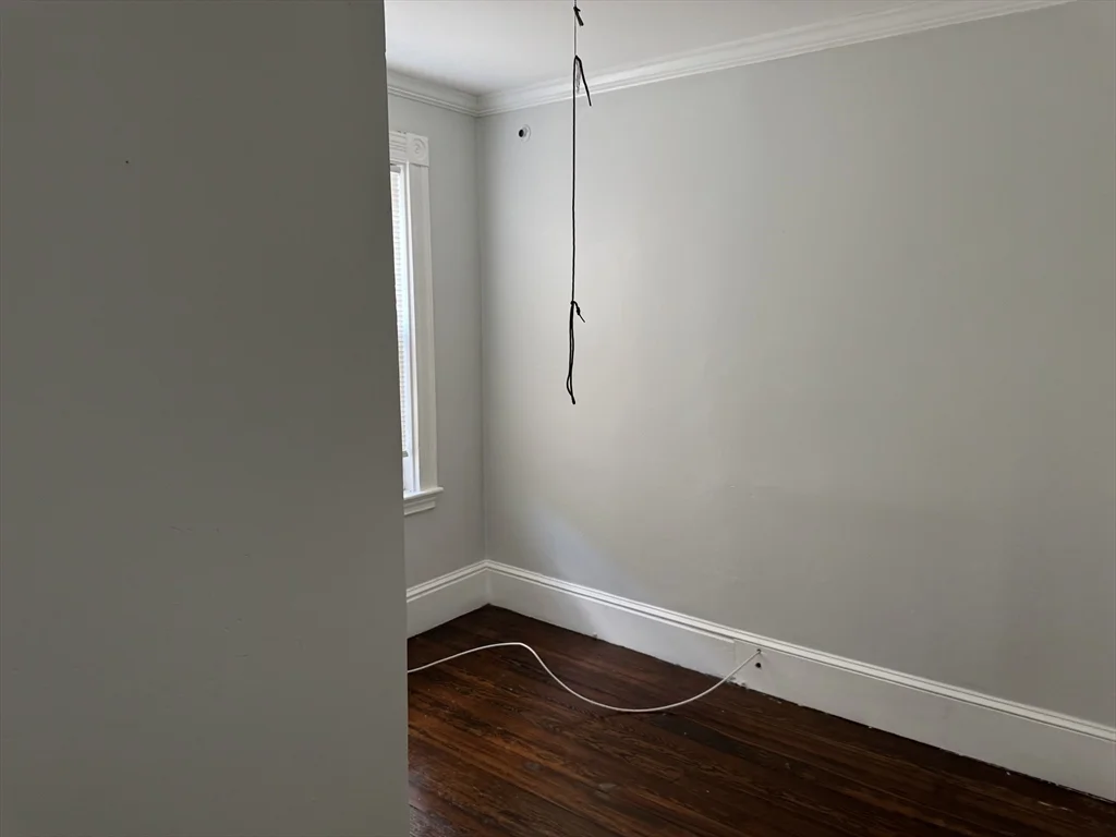 3 bed, 1 bath apartment for rent at 89 Waldeck St Unit 3, Dorchester — photo 11 of 15
