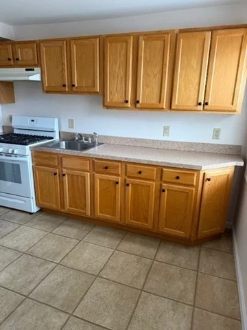 2 bed, 1 bath apartment for rent at 89 Willard St Unit 0, Ayer