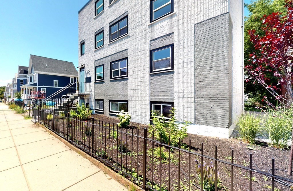 2 bed, 1 bath apartment for rent at 89 Woodrow Ave Unit 2, Dorchester — photo 22 of 25