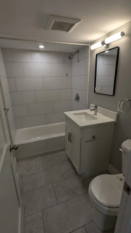 2 bed, 1 bath apartment for rent at 89 Woodrow Ave Unit 3, Dorchester — photo 5 of 7