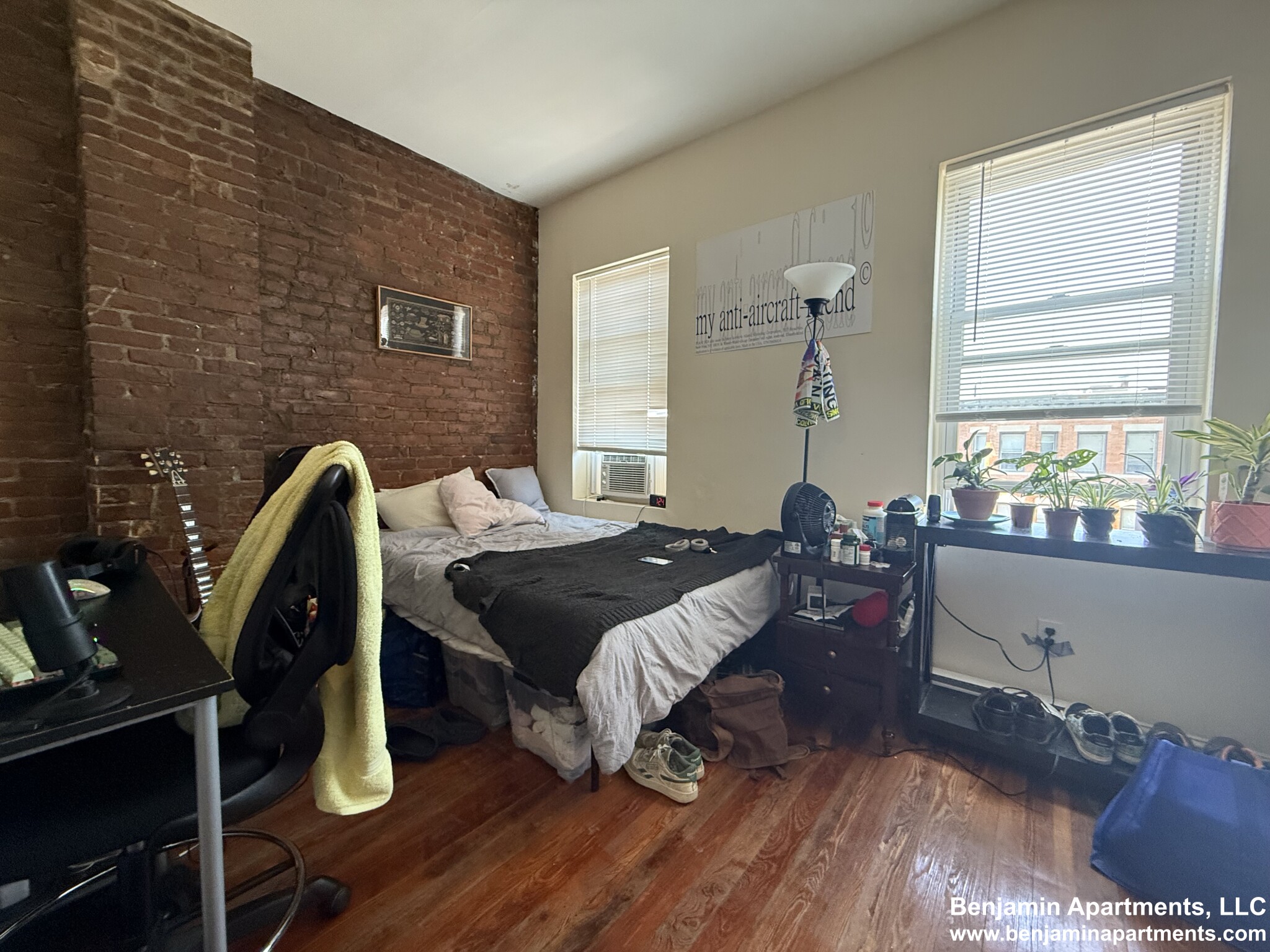 2 bed, 1 bath apartment for rent at 890 Huntington Ave Unit 7R, Mission Hill — photo 3 of 5