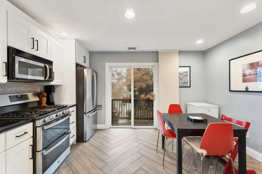 3 bed, 1 bath apartment for rent at 890 Winthrop Ave Unit 2, Beachmont — photo 12 of 38