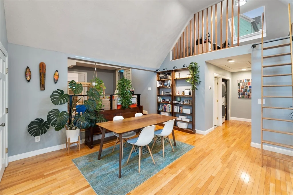 3 bed, 1 bath apartment for rent at 890 Winthrop Ave Unit 2, Beachmont — photo 4 of 38