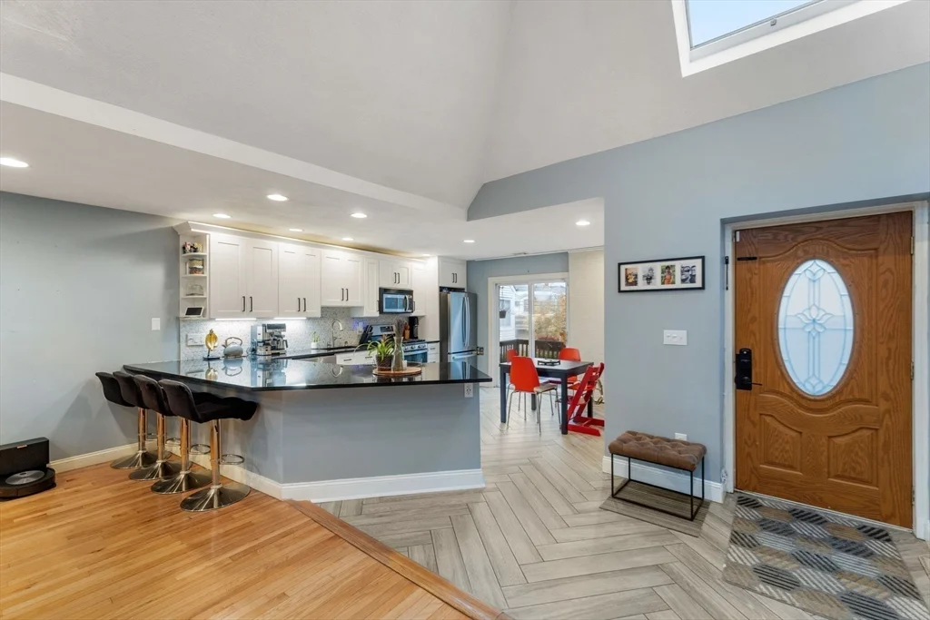 3 bed, 1 bath apartment for rent at 890 Winthrop Ave Unit 2, Beachmont — photo 9 of 38