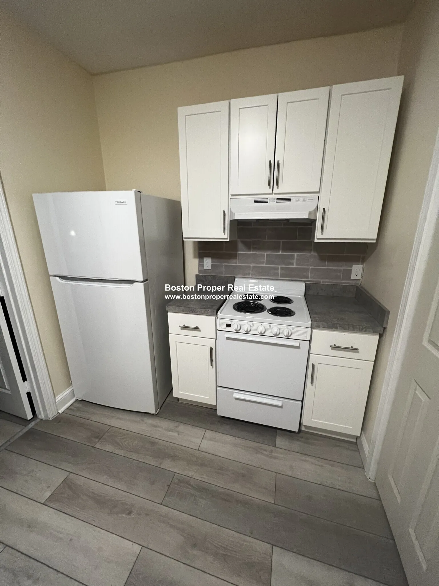 3 bed, 1 bath apartment for rent at 891 Huntington Ave Unit 3, Mission Hill — photo 4 of 11