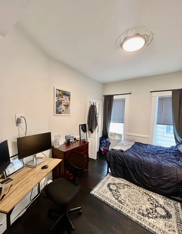 4 bed, 1 bath apartment for rent at 893 E Broadway Unit 2, South Boston — photo 14 of 19