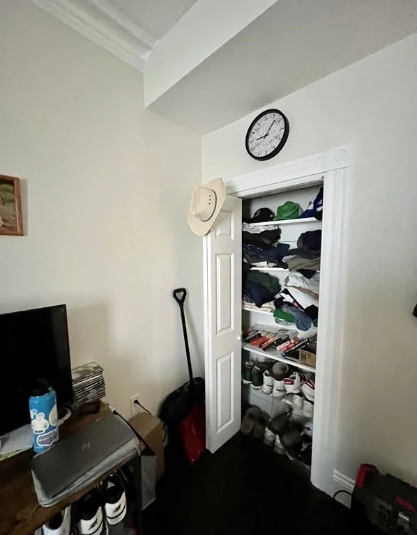 4 bed, 1 bath apartment for rent at 893 E Broadway Unit 2, South Boston — photo 12 of 19