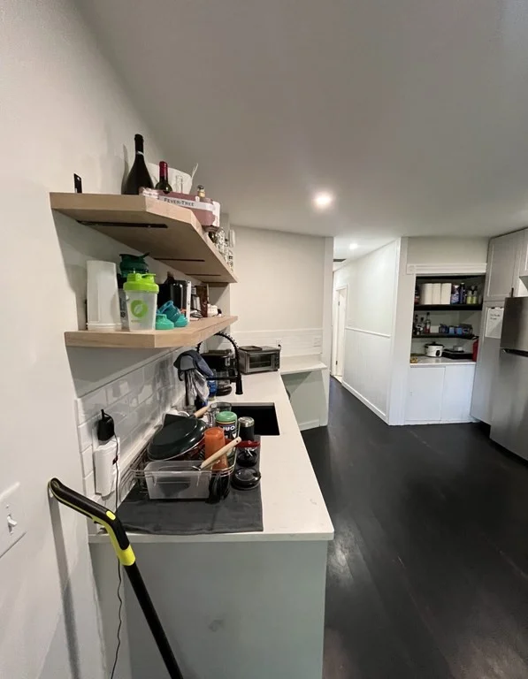 4 bed, 1 bath apartment for rent at 893 E Broadway Unit 2, South Boston — photo 4 of 19