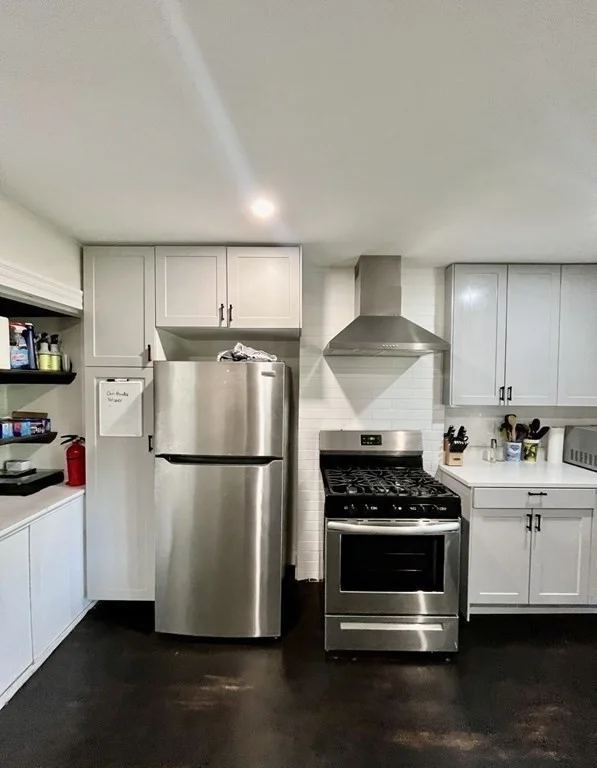 4 bed, 1 bath apartment for rent at 893 E Broadway Unit 2, South Boston
