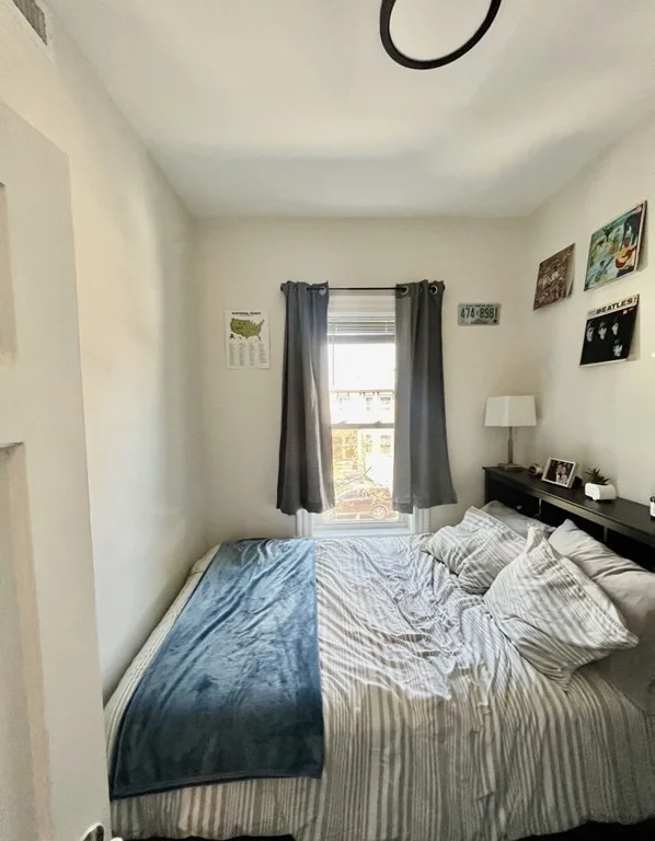 4 bed, 1 bath apartment for rent at 893 E Broadway Unit R, South Boston — photo 13 of 16