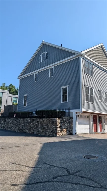 3 bed, 2 bath apartment for rent at 894 Main St Unit 1, Wakefield — photo 1 of 17