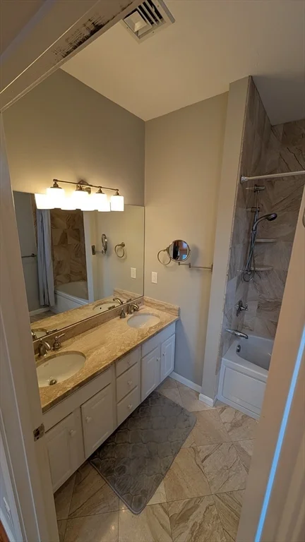 3 bed, 2 bath apartment for rent at 894 Main St Unit 1, Wakefield — photo 7 of 17
