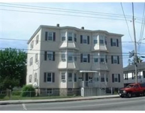 2 bed, 1 bath apartment for rent at 895 Bedford Unit 2 East, Fall River — photo 9 of 9