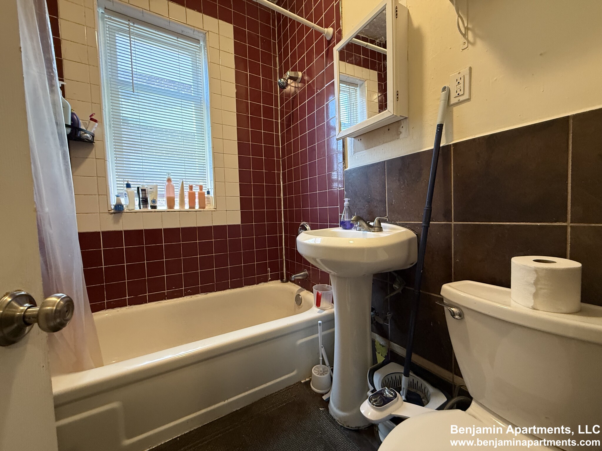 2 bed, 1 bath apartment for rent at 895 Huntington Ave Unit 3R, Mission Hill — photo 7 of 12