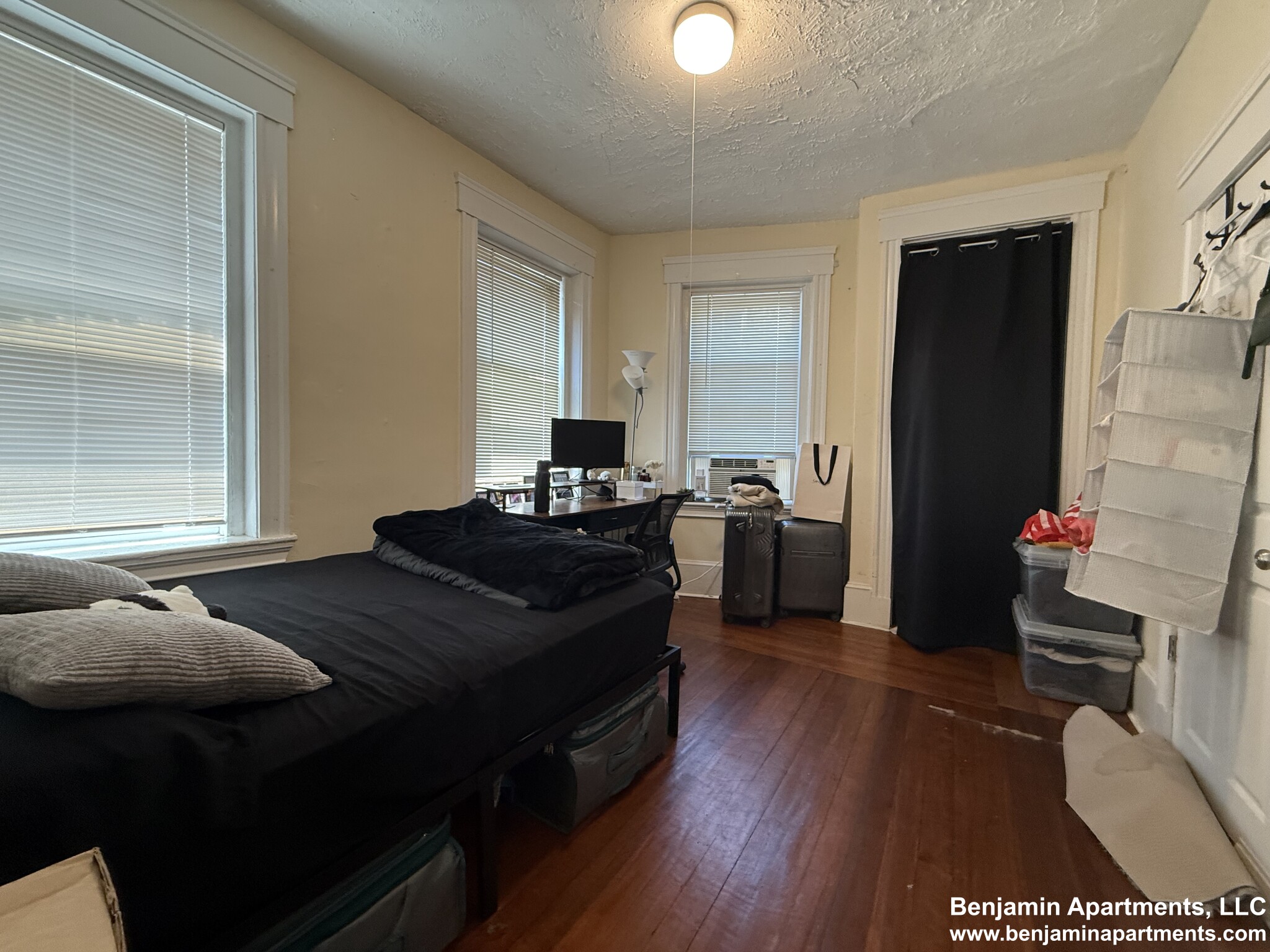 2 bed, 1 bath apartment for rent at 895 Huntington Ave Unit 3R, Mission Hill