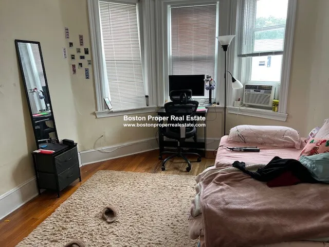 3 bed, 1 bath apartment for rent at 895 Huntington Ave Unit 6a, Mission Hill — photo 7 of 10