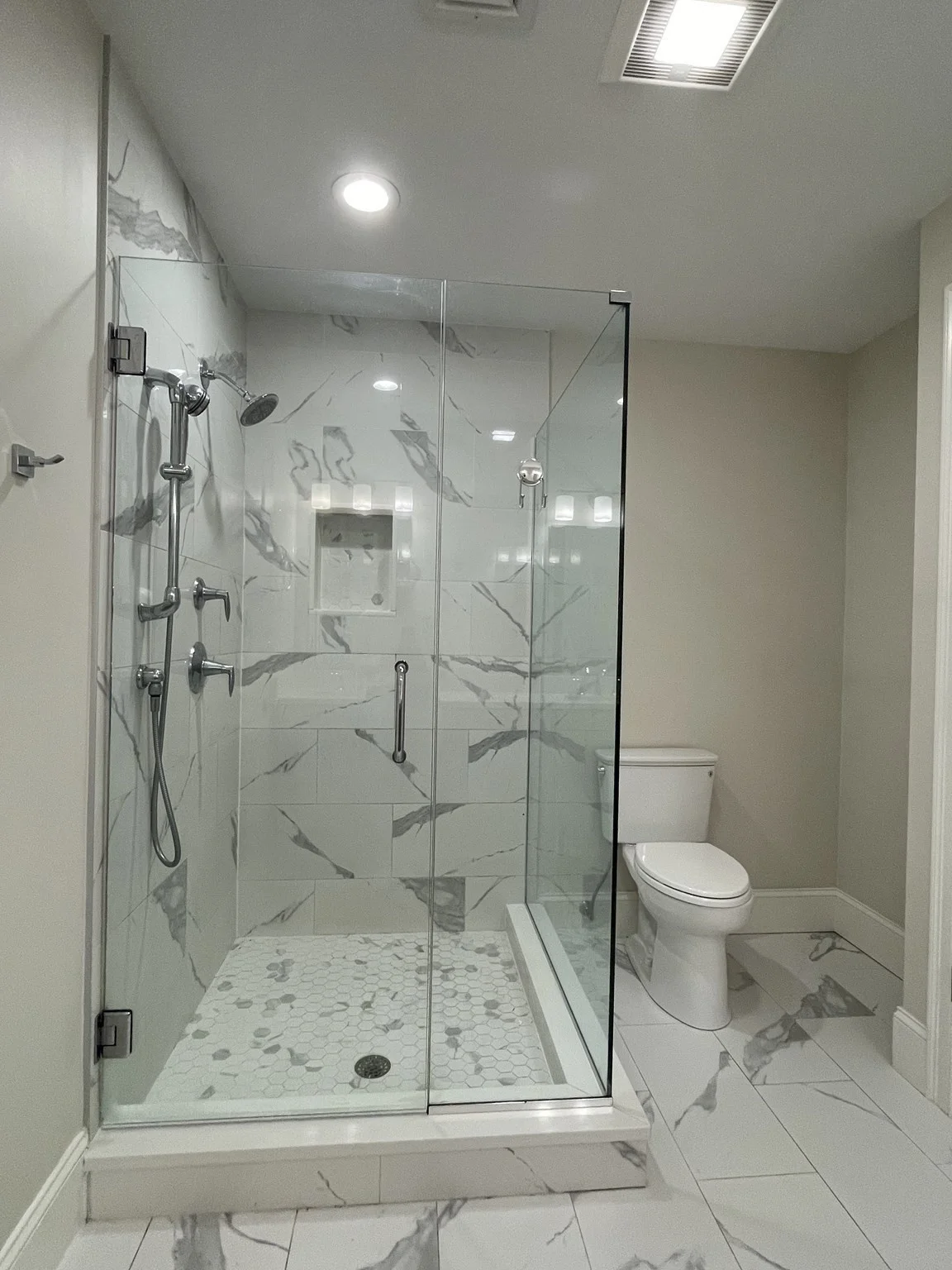 4 bed, 3 bath apartment for rent at 896 Chestnut St Unit 2, Waban — photo 21 of 26