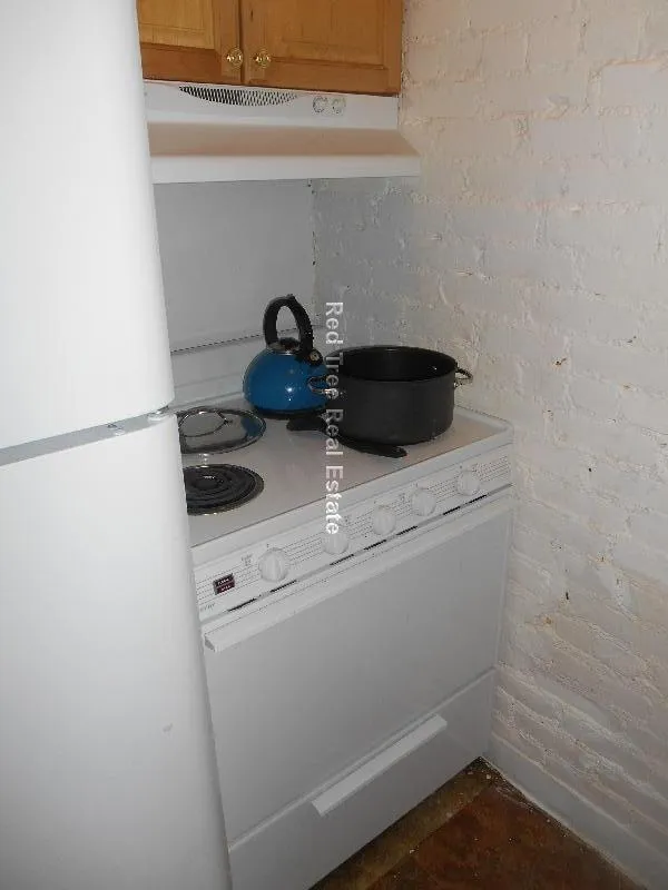 2 bed, 1 bath apartment for rent at 896 Huntington Ave Unit 4, Mission Hill — photo 7 of 18