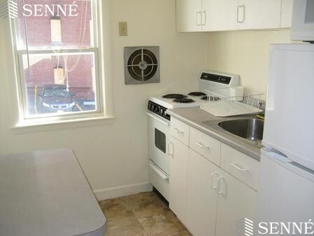 Studio bed, 1 bath apartment for rent at 898 Massachusetts Ave Unit 4, Riverside