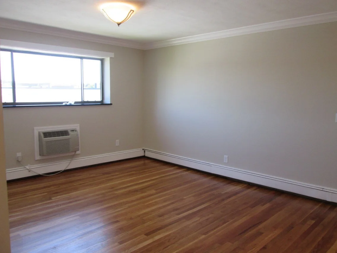2 bed, 1 bath apartment for rent at 8R Riverside St Unit 3-3, Watertown — photo 5 of 14