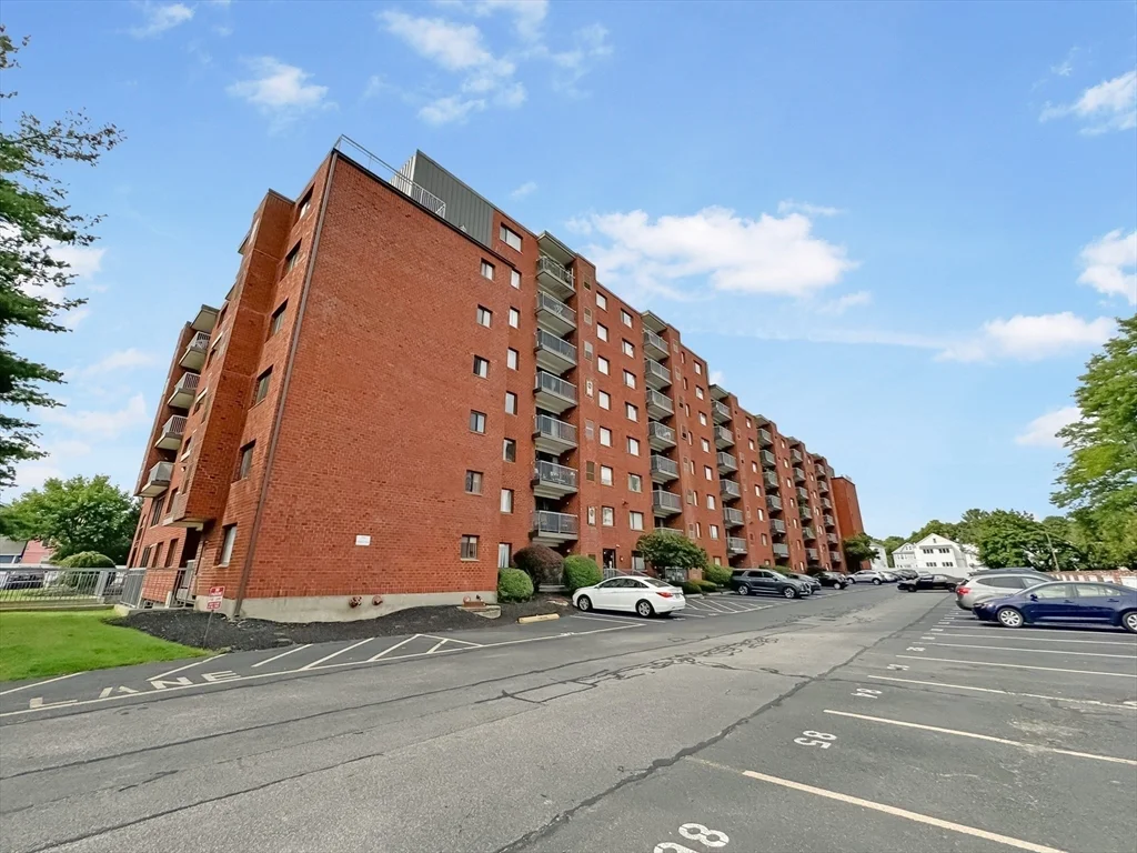 2 bed, 2 bath apartment for rent at 8th 9th St Unit 511, Medford — photo 12 of 19