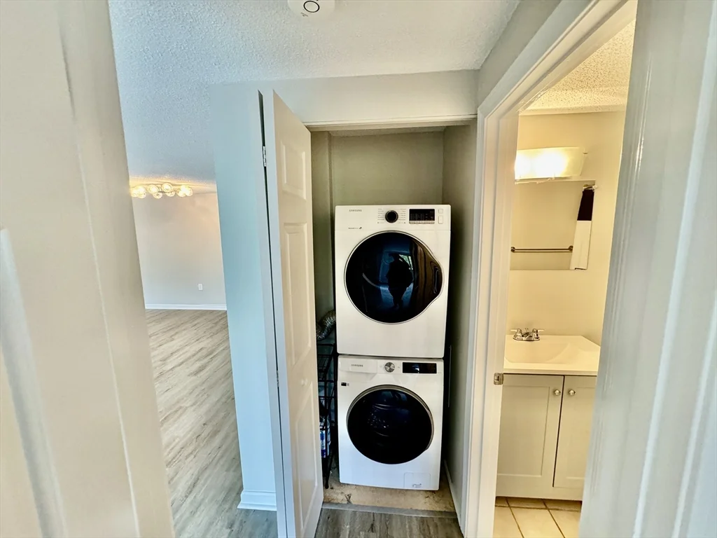 2 bed, 2 bath apartment for rent at 8th 9th St Unit 511, Medford — photo 18 of 19