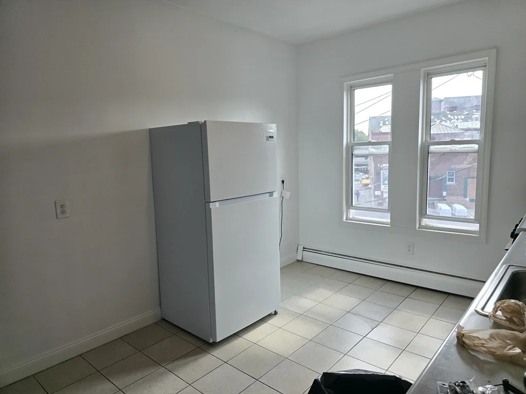 Studio bed, 1 bath apartment for rent at 9-11 Bismarck St Unit 3, Jamaica Plain — photo 7 of 20