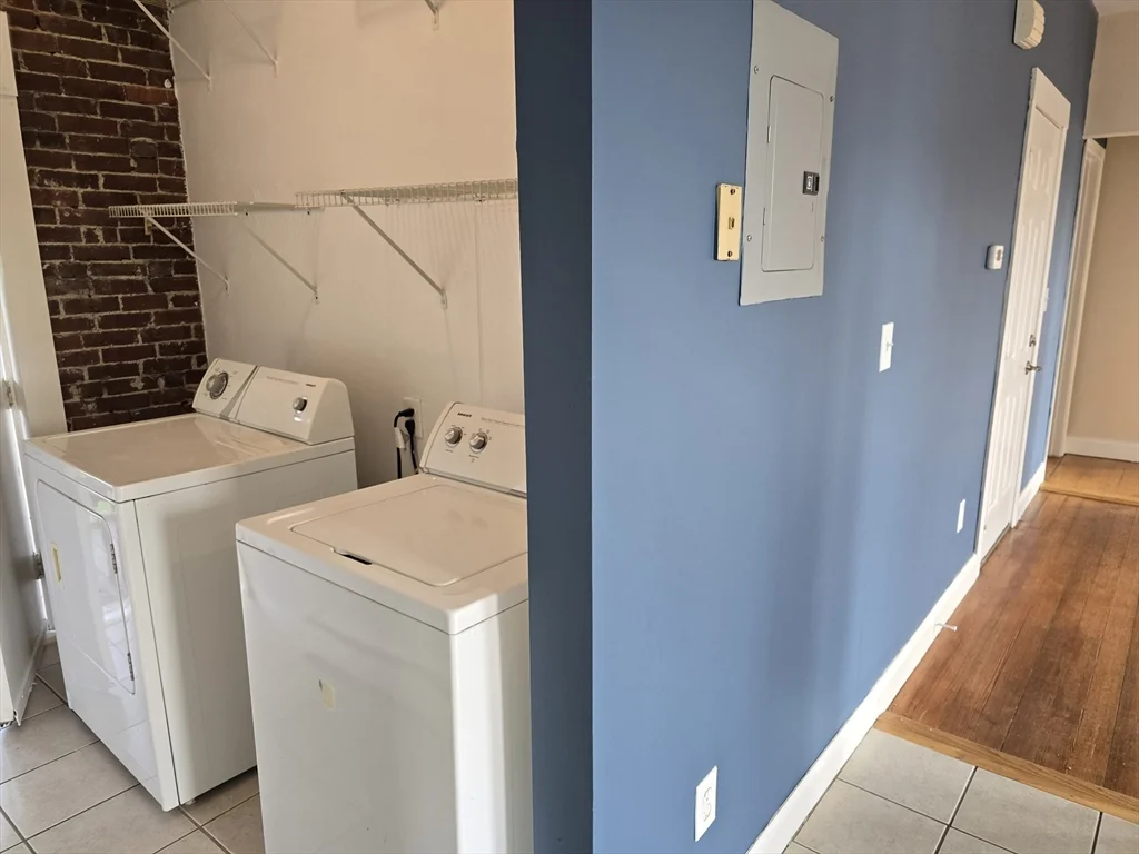 Studio bed, 1 bath apartment for rent at 9-11 Bismarck St Unit 3, Jamaica Plain — photo 3 of 20