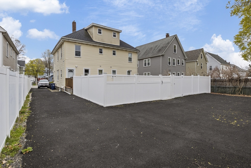 3 bed, 2 bath apartment for rent at 9-11 Clifford St Unit 9, Hyde Park — photo 17 of 17