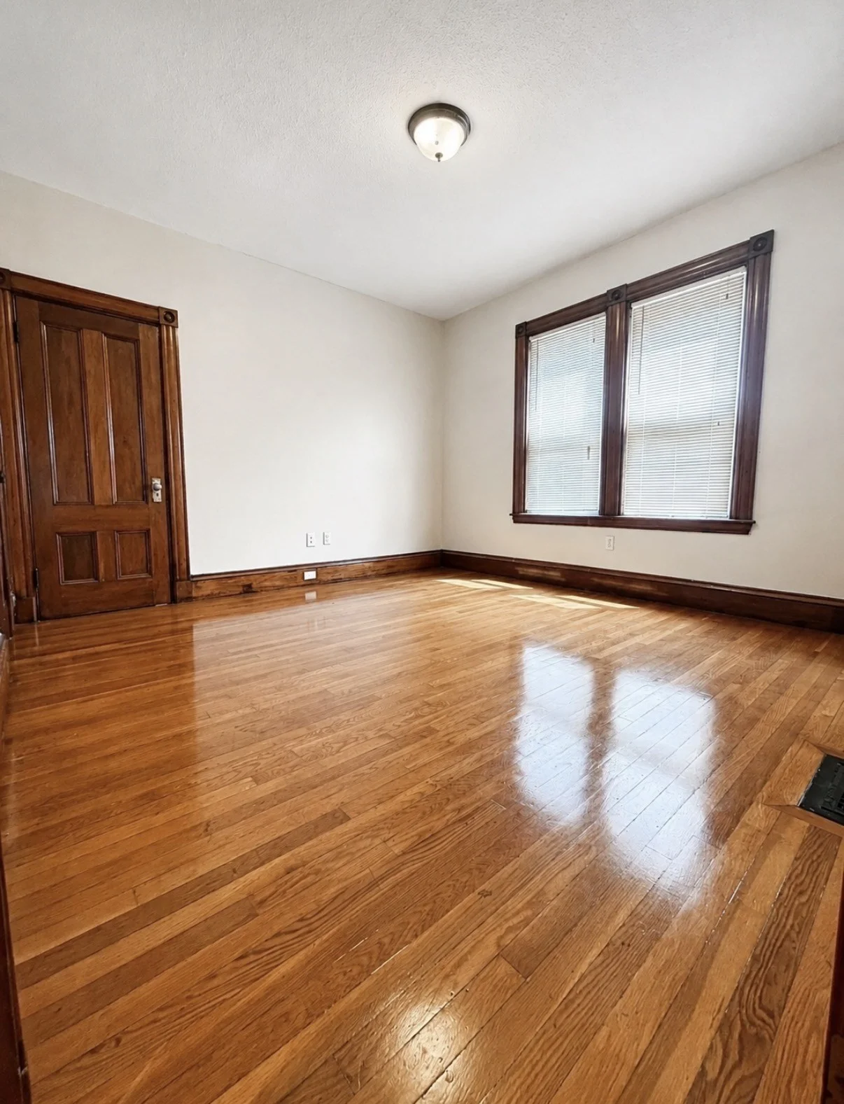 3 bed, 1 bath apartment for rent at 9-11 Corwin St Unit 9, Dorchester — photo 11 of 13