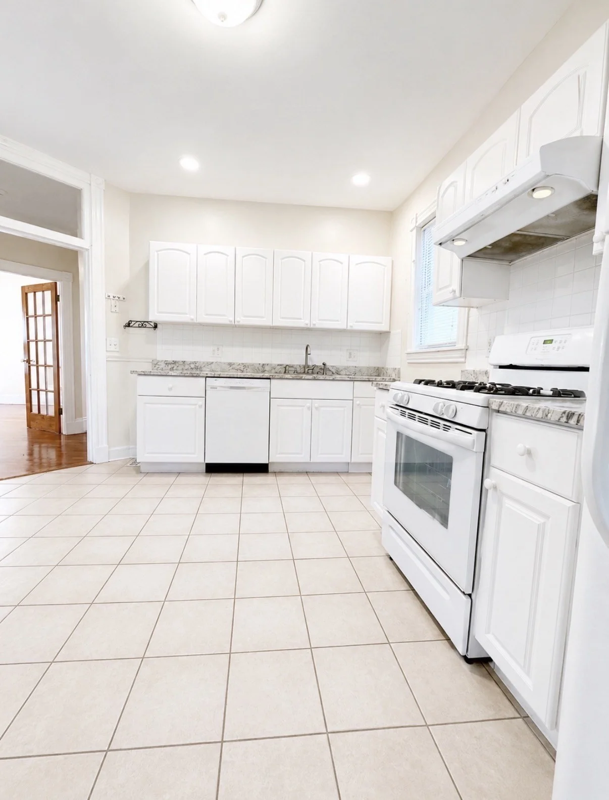 3 bed, 1 bath apartment for rent at 9-11 Corwin St Unit 9, Dorchester — photo 3 of 13