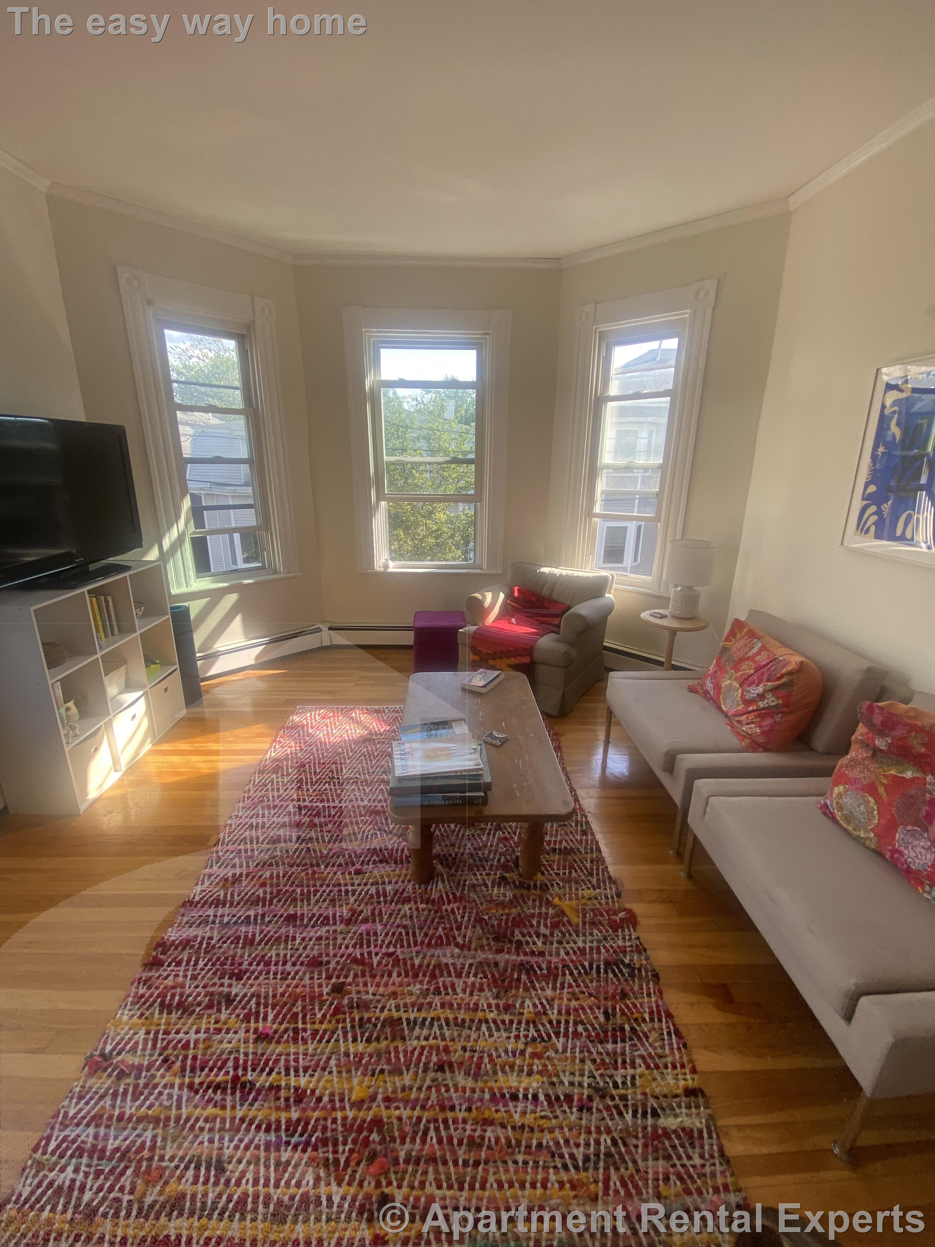 3 bed, 1 bath apartment for rent at 11 Houghton St Unit 2, Inman Square — photo 3 of 11