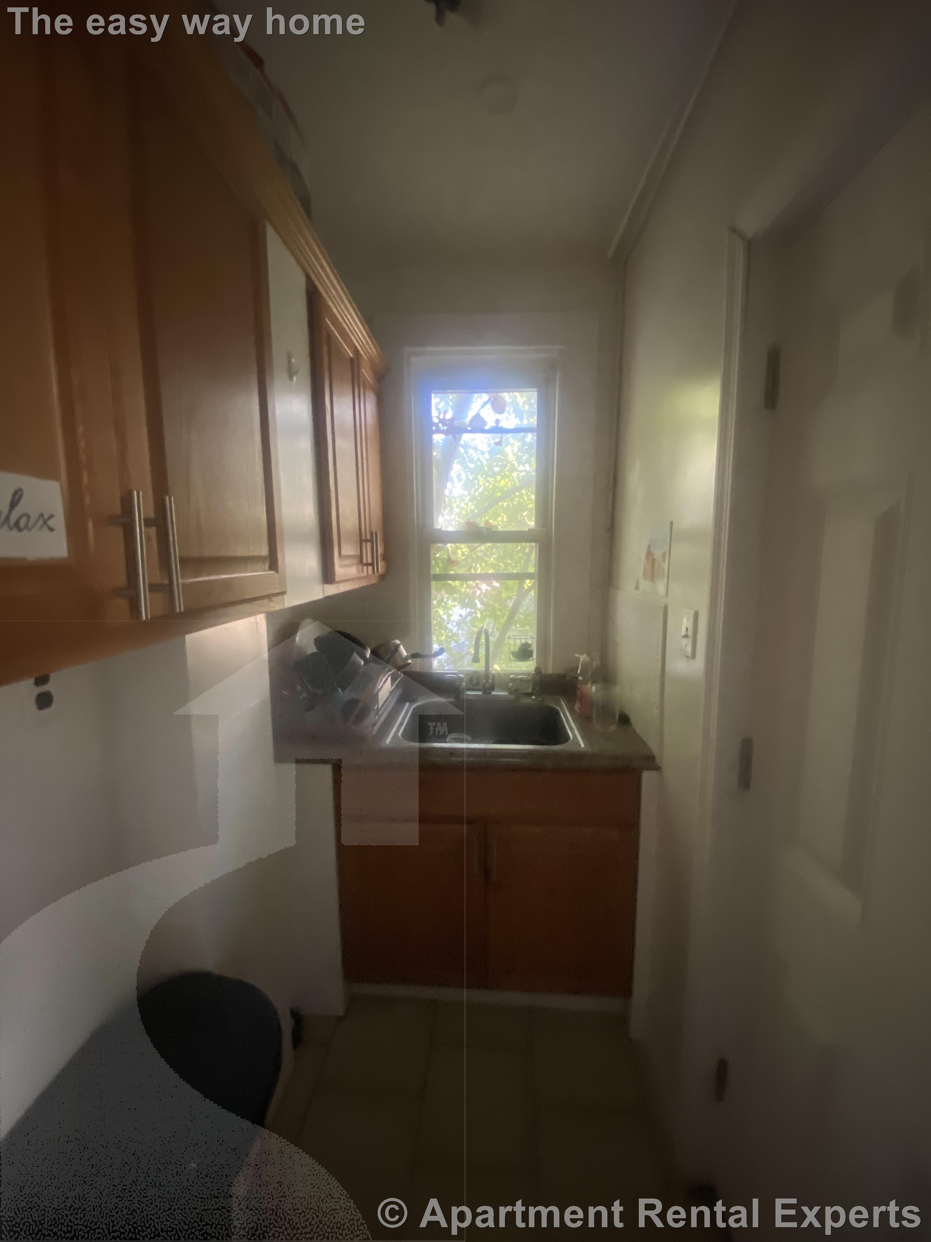 3 bed, 1 bath apartment for rent at 11 Houghton St Unit 2, Inman Square — photo 10 of 11