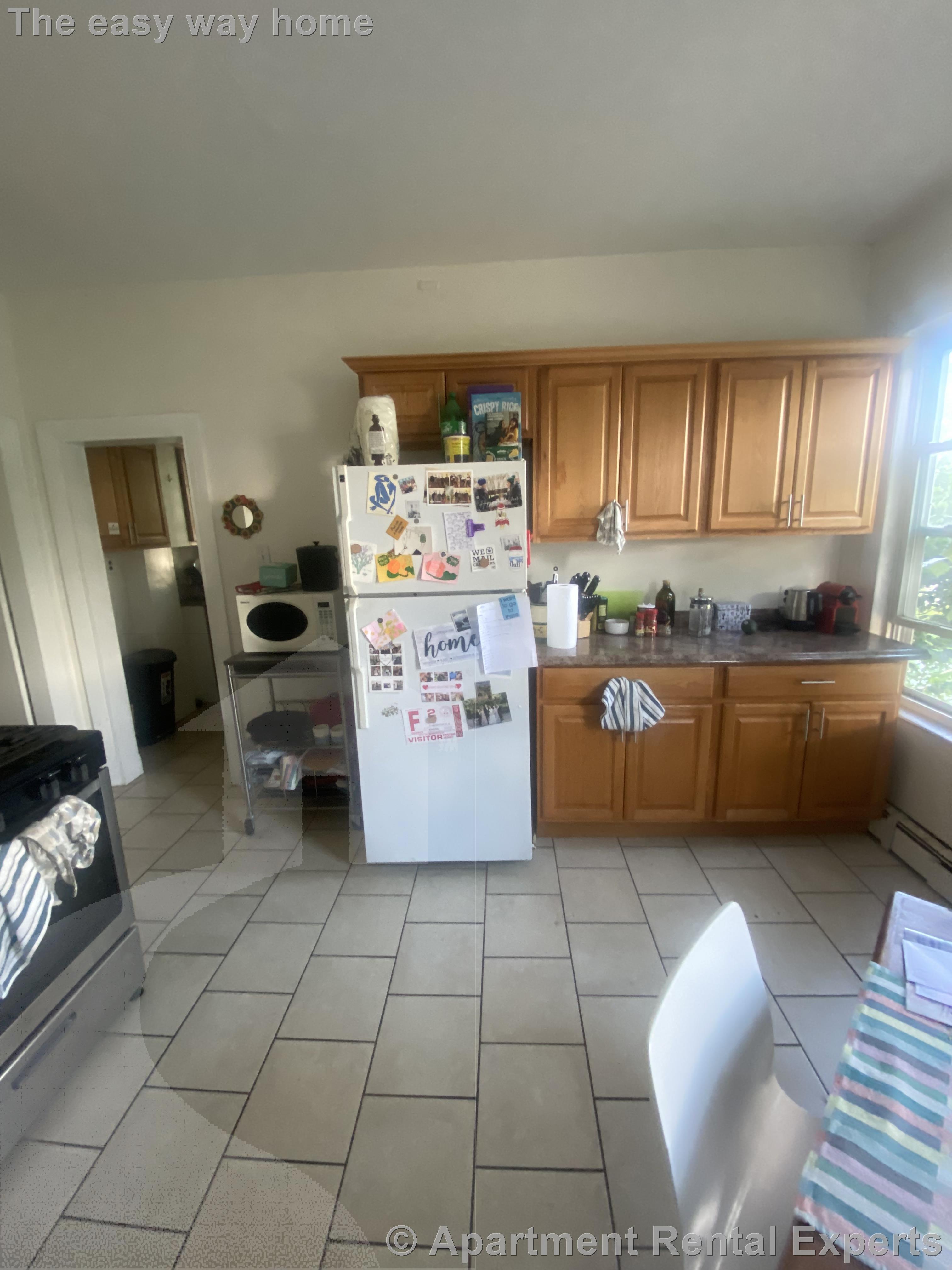 3 bed, 1 bath apartment for rent at 11 Houghton St Unit 2, Inman Square — photo 9 of 11
