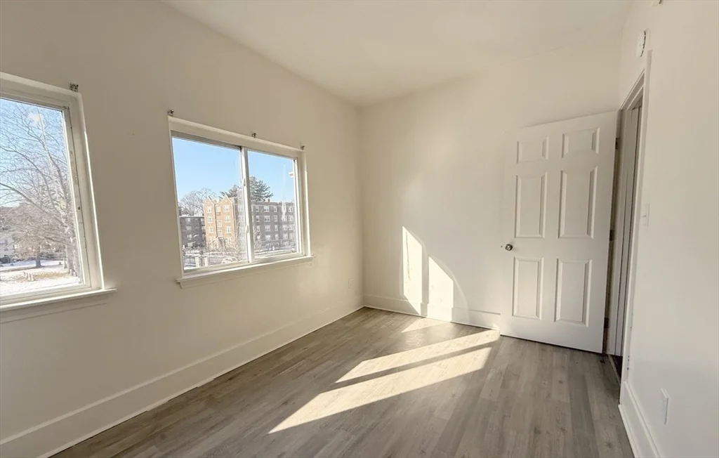 4 bed, 1 bath apartment for rent at 9-11 Richardson St Unit 3, Faulkner — photo 6 of 19